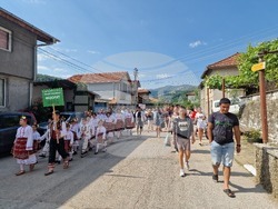 Троян - село Черни Осъм - празник „Чукан боб с коприва и хоро се извива“
