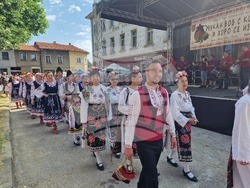 Троян - село Черни Осъм - празник „Чукан боб с коприва и хоро се извива“