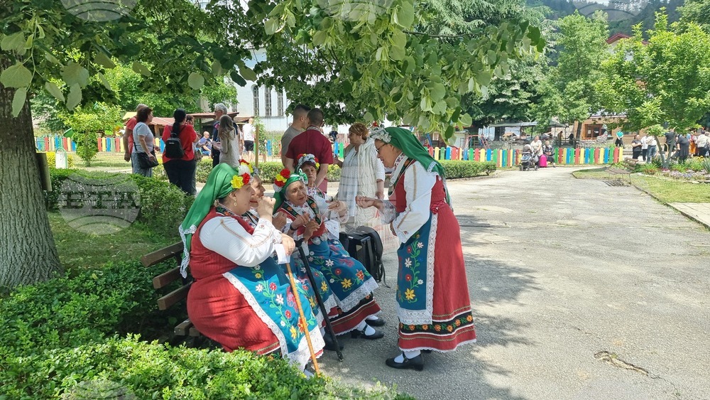 Село Смилян – Фолклорен събор „Изворен глас“