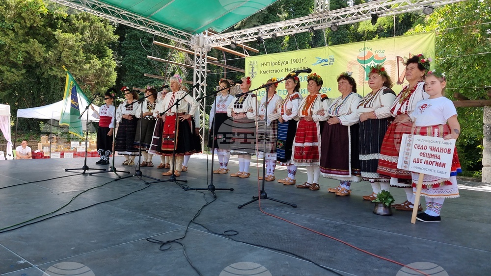 Кметът на Две могили предлага в културния календар на общината да бъде включено и честване на 40 години от създаването на "Чилновските баби"