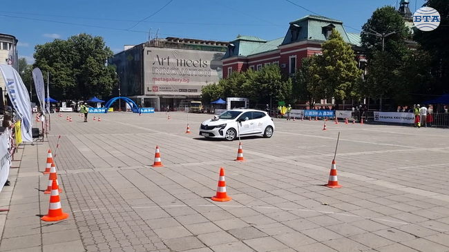 Петър Дойчинов стана „Най-добър млад шофьор на България“ в осмото издание на кампанията