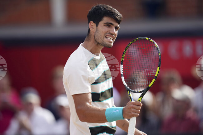 Шампионът от 2023 година Карлос Алкарас се класира за финала на тенис турнира в Лондон