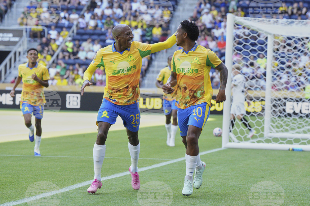CWC Mamelodi Sundowns Borussia Dortmund Soccer