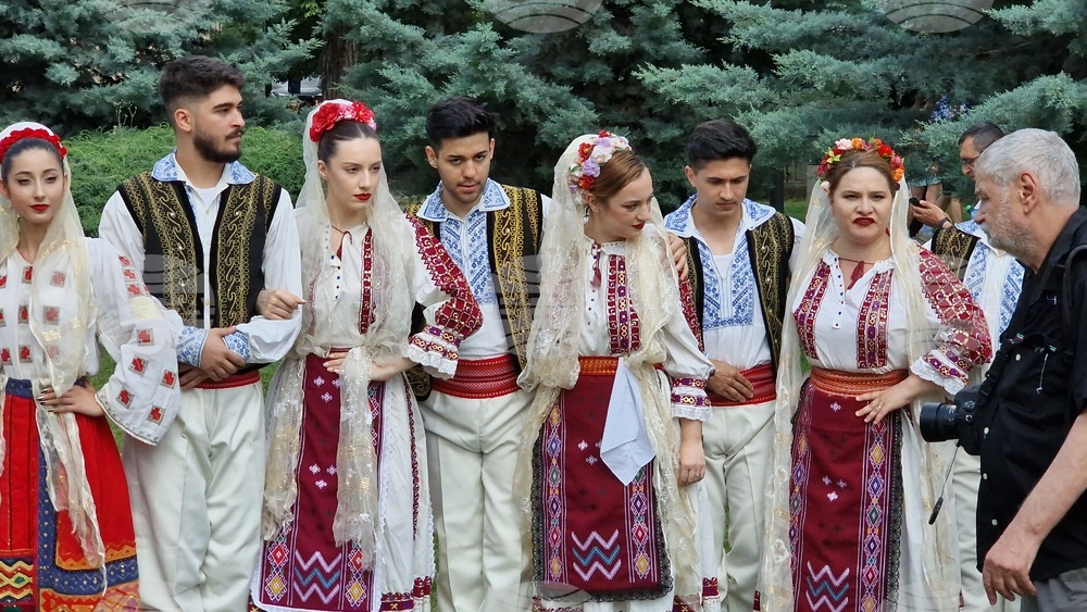 Румъния - Букурещ - „Музика и традиции“ - фестивал - народни носии