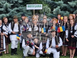 Румъния - Букурещ - „Музика и традиции“ - фестивал - народни носии