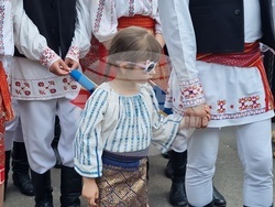 Румъния - Букурещ - „Музика и традиции“ - фестивал - народни носии
