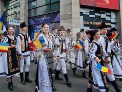 Румъния - Букурещ - „Музика и традиции“ - фестивал - народни носии