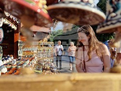 Румъния - Букурещ - „Музика и традиции“ - фестивал - народни носии