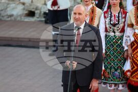 Несебър - Румен Радев - Фолклорен танцов ансамбъл "Отец Паисий" - Почетен знак