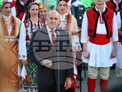 Несебър - Румен Радев - Фолклорен танцов ансамбъл "Отец Паисий" - Почетен знак