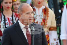 Несебър - Румен Радев - Фолклорен танцов ансамбъл "Отец Паисий" - Почетен знак