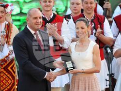 Несебър - Румен Радев - Фолклорен танцов ансамбъл "Отец Паисий" - Почетен знак