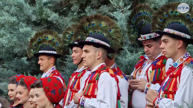 Най-големият парад на народни носии в Румъния се проведе в Букурещ