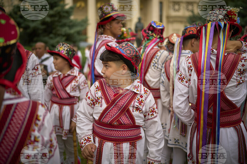 Romania National Outfits Parade