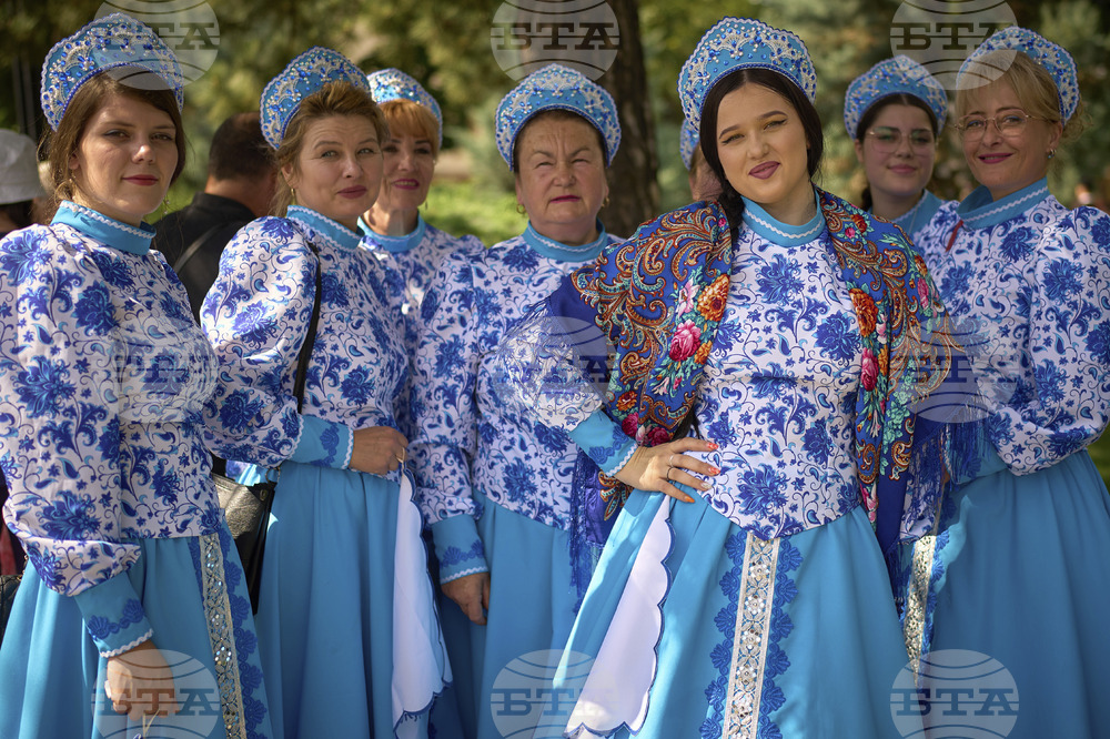 Romania National Outfits Parade