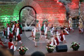 Несебър - Фолклорен танцов ансамбъл "Отец Паисий" - концерт