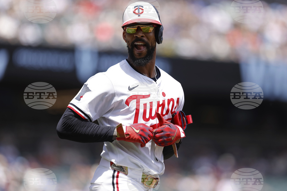 Brewers Twins Baseball