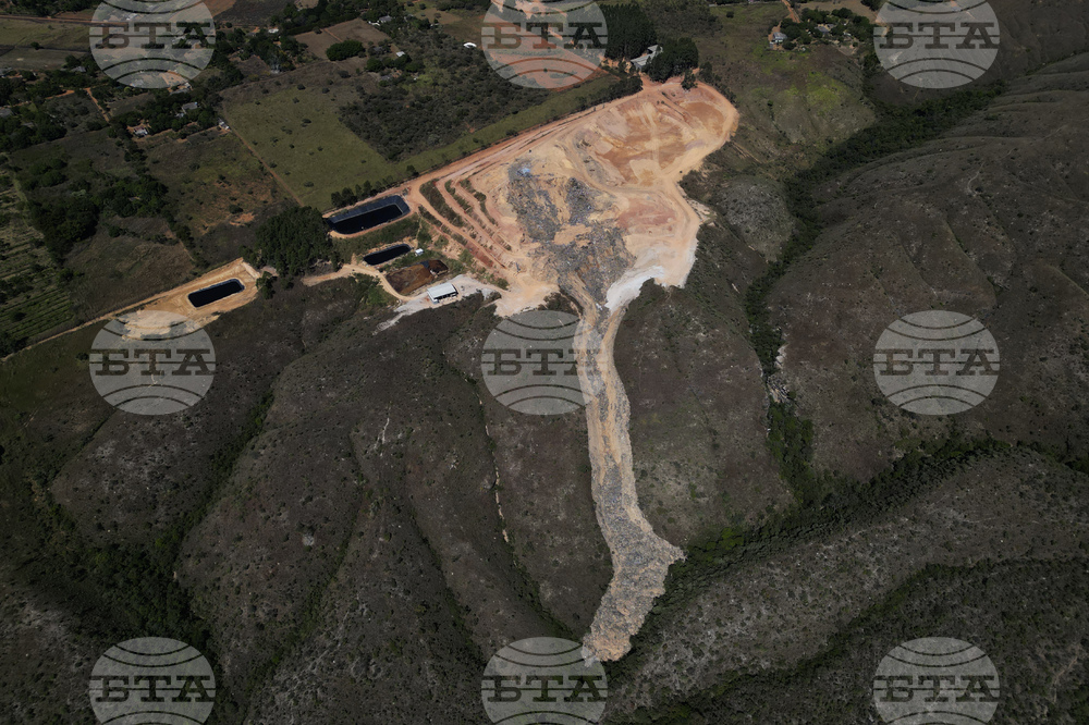 APTOPIX Brazil Landfill Collapse