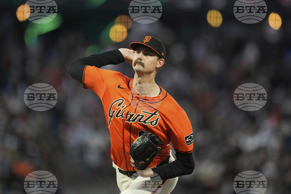 Giants-Hjelle Baseball