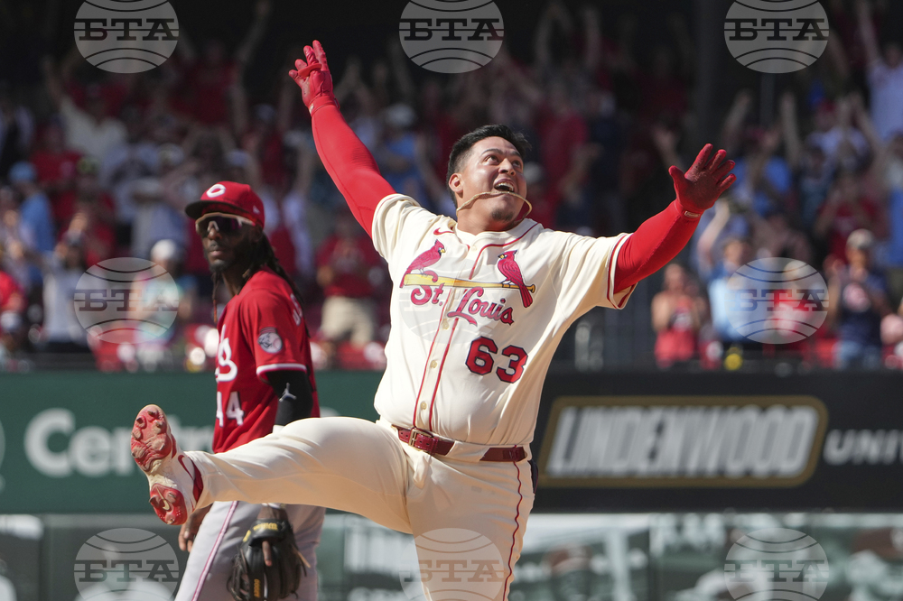 Reds Cardinals Baseball