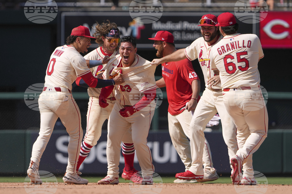 Reds Cardinals Baseball