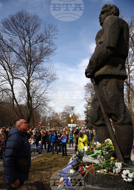 Васил Левски - годишнина - ПФК Левски - почит