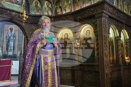 Търговище - храм „Св. Йоан Рилски“ - неделна служба