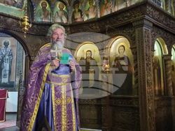 Търговище - храм „Св. Йоан Рилски“ - неделна служба