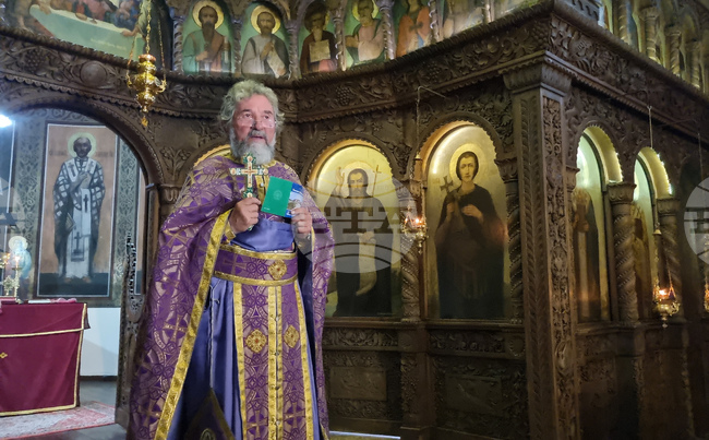 Търговище - храм „Св. Йоан Рилски“ - неделна служба