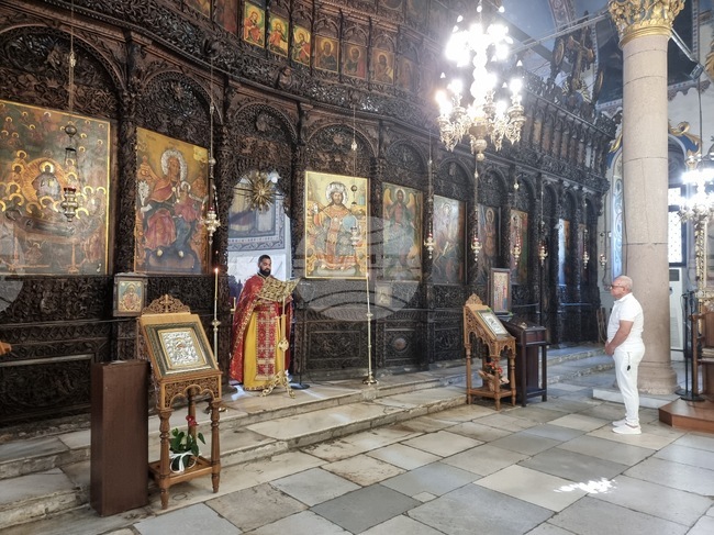 Да пазим светлата памет на българските светци и мъченици, призова отец Николай Ненов от храма "Св. Успение Богородично" в Пазарджик