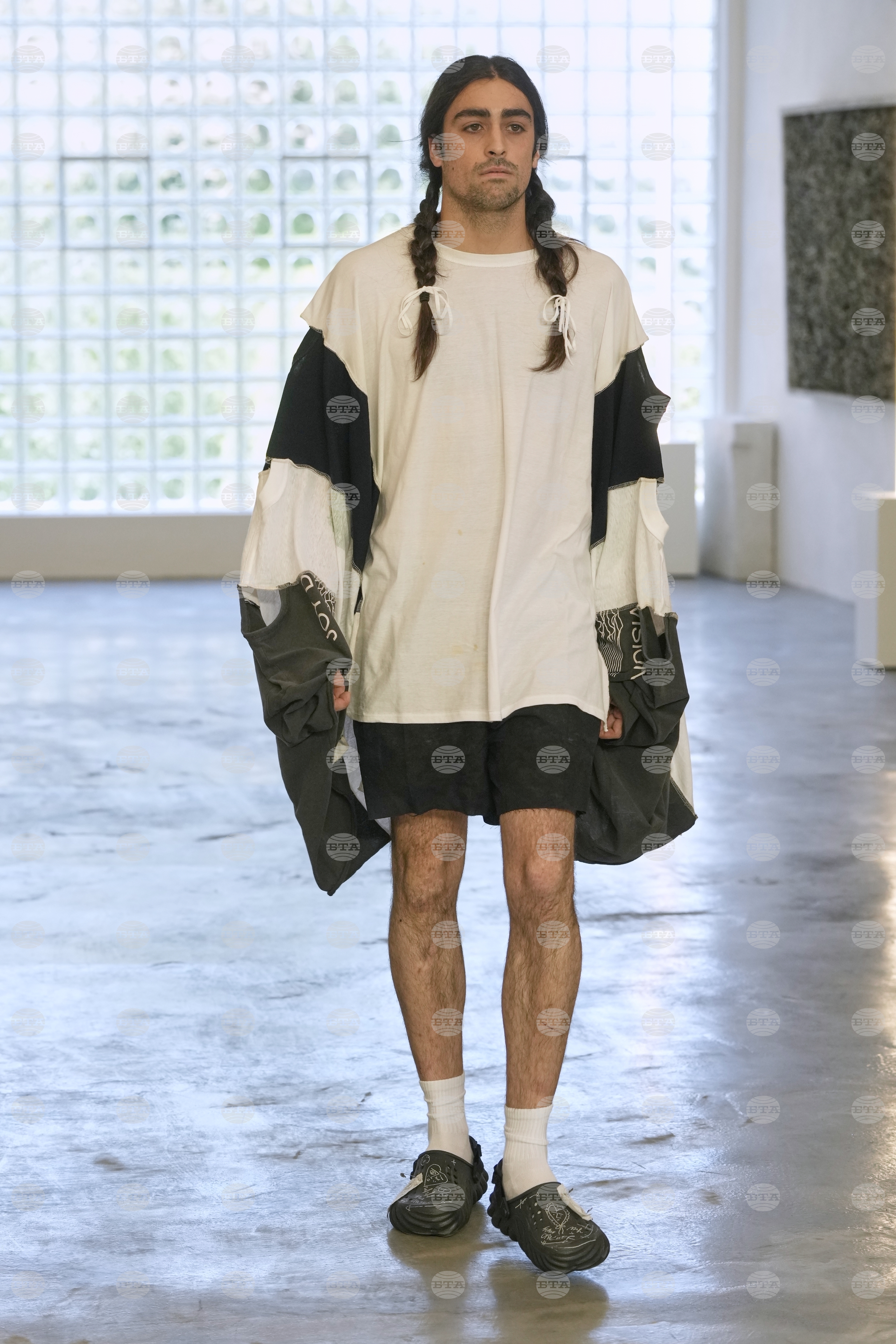 Italy Fashion S/S 26 Simon Cracker