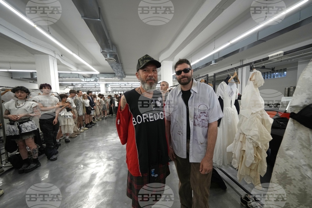 Italy Fashion S/S 26 Simon Cracker Backstage