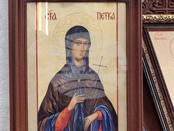 Сливен - храм "Света Петка" - неделната служба