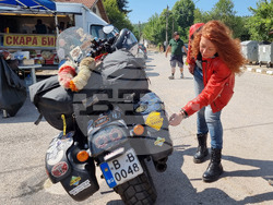 Село Бусинци - Виолета Иванова, българката, обиколила света с мотора си