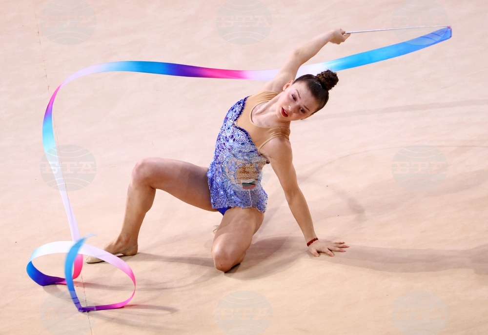Магдалена Вълкова се класира трета на финала на лента на Световното първенство по художествена гимнастика за девойки в София