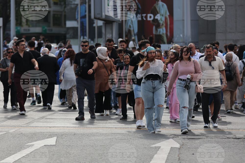 Икономическата ситуация в Турция е най-голямата пречка за щастието на гражданите ѝ, сочи проучване на ТЮРКСТАТ 
