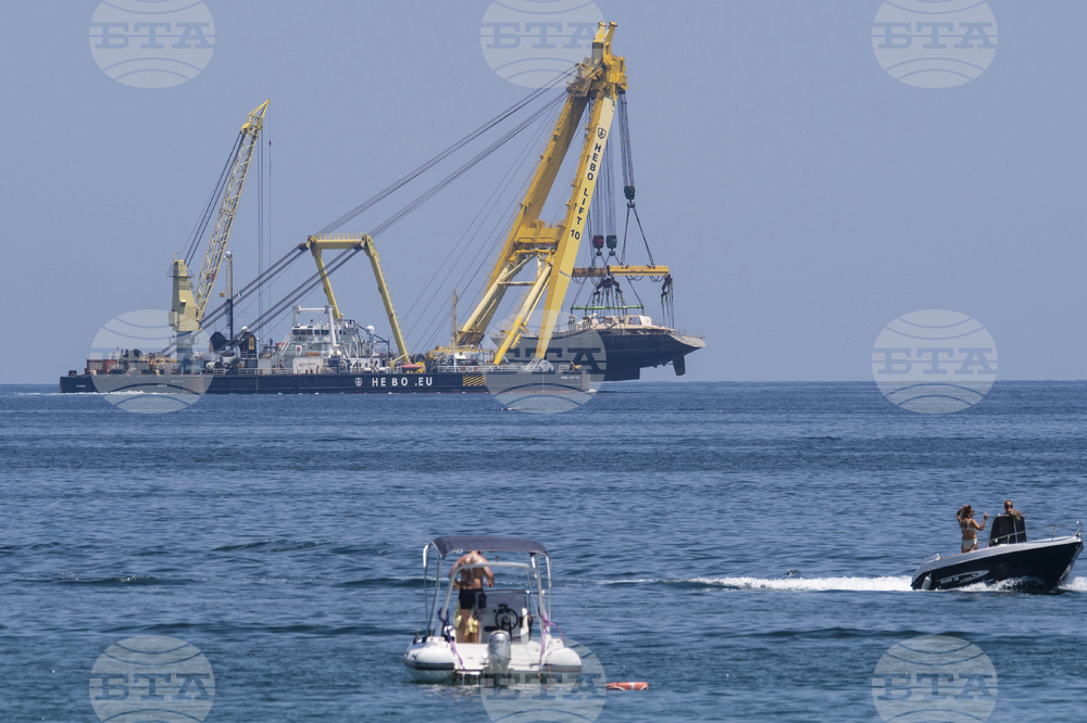 Italy Yacht Recovering