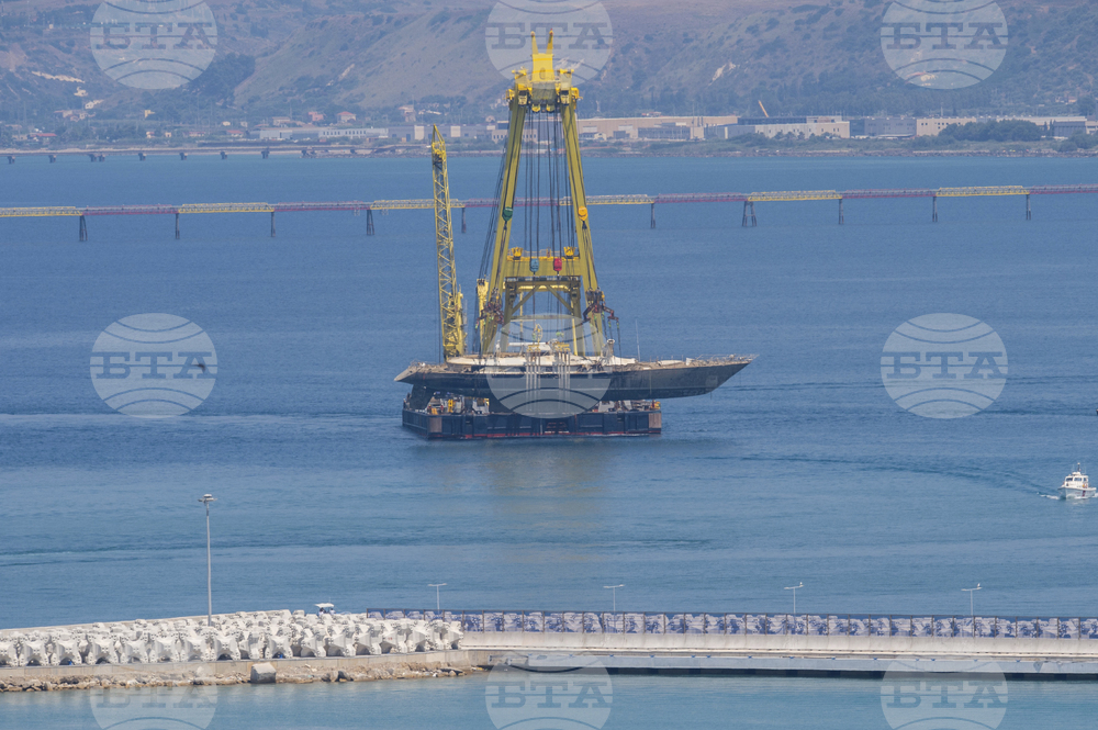 Italy Yacht Recovering