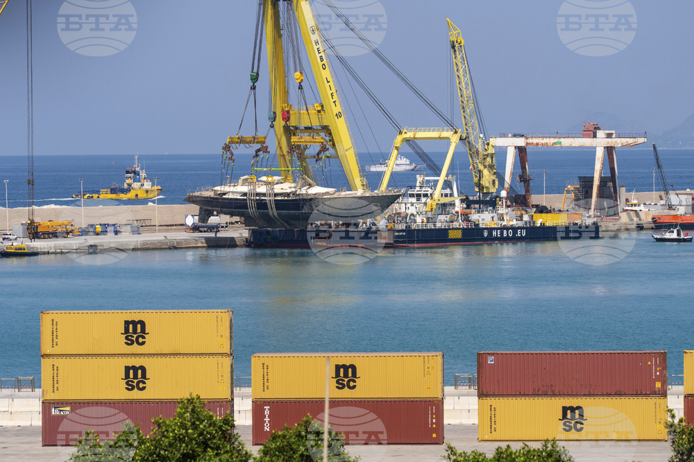 Italy Yacht Recovering