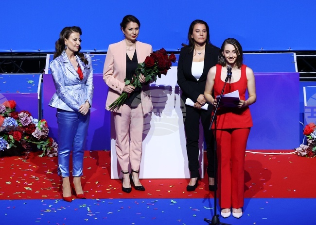 Президентът на БФХГ Илиана Раева към Боряна Калейн: "Ти ме разтърси истински, дълбоко, всеобхватно, извън мащаба на професионалната ми компетентност"