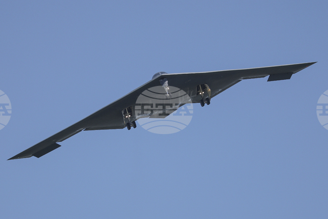 Американските бази ще бъдат легитимна цел след ударите по Иран, Техеран все още разполага с обогатен уран, заявиха съветници на Хаменей