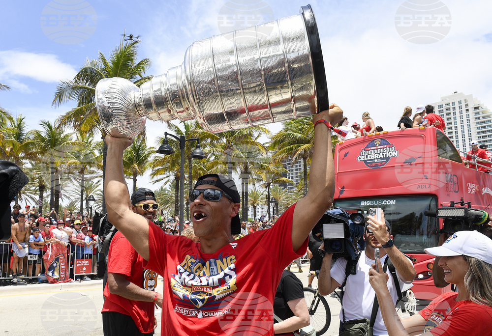 Champion Panthers Hockey