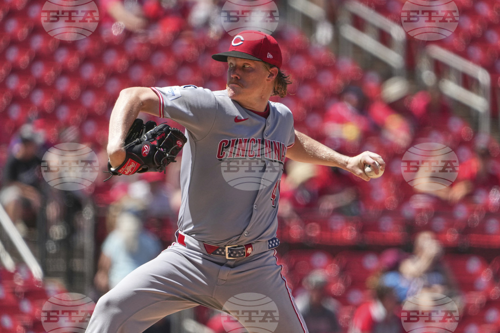 Reds Cardinals Baseball