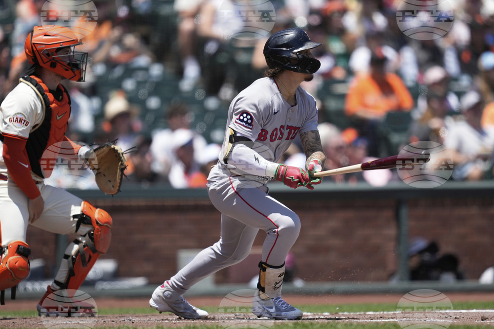 Red Sox Giants Baseball