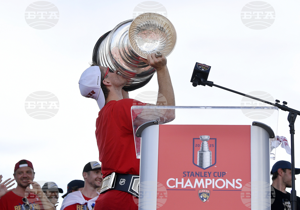 Champion Panthers Hockey