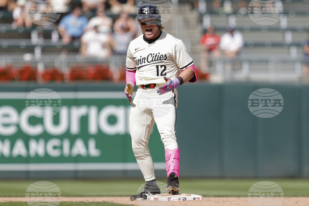 Brewers Twins Baseball