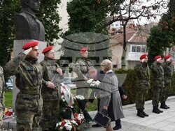 Община Хасково съвместно със СУ "Васил Левски", Военно формирование 52 740 и Общински комитет „Васил Левски“ организираха възпоменателна церемония-поклонение по повод 150 години от гибелта на Васил Левски