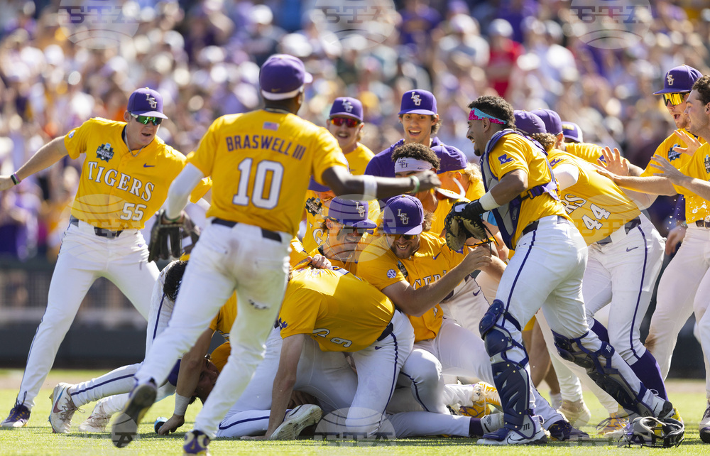 CWS Finals Baseball