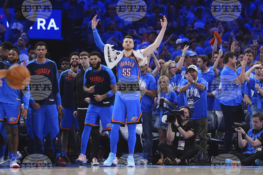 Баскетболистът на Оклахома Сити Айзея Хартенщайн заяви, че титлата на Дирк Новицки преди 14 години го е накарала да вярва, че и той може да стане шампион