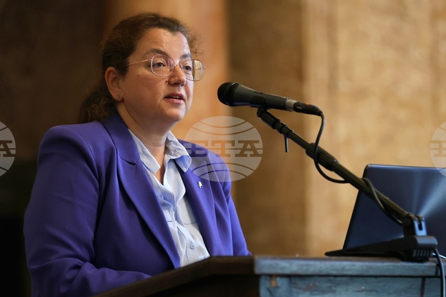 Дискусиите, свързани с цените, инвестициите, фискалната устойчивост, са изключително значими, смята зам.-ректорът на СУ Соня Милева-Божанова 